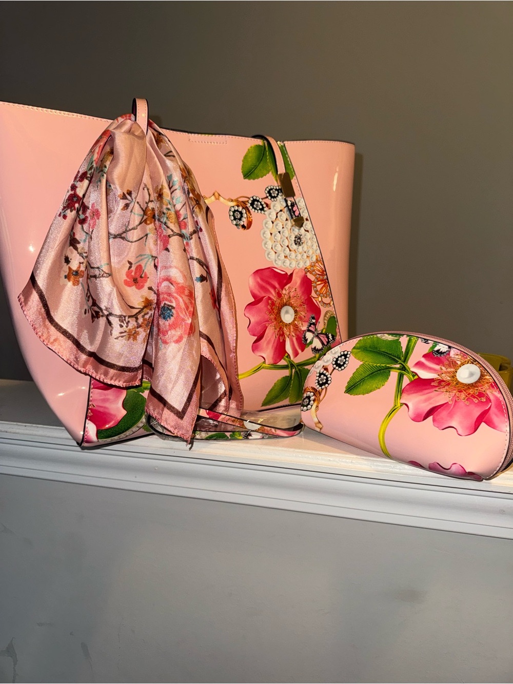 Floral Faux Patent Leather Tote Set